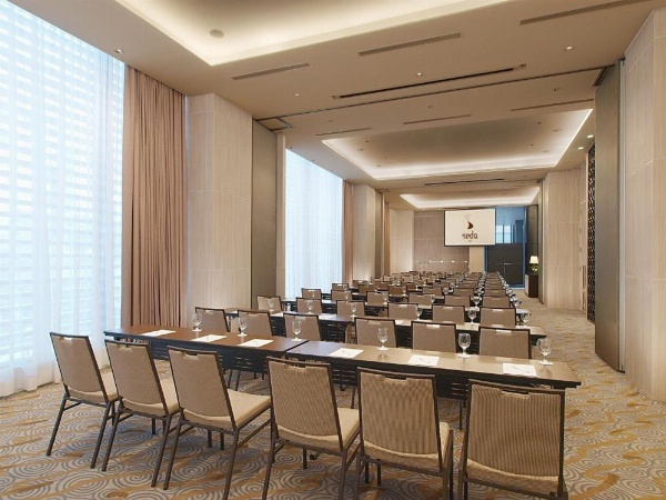 Seda Bonifacio Global City - Multiple Use Hotel image 25